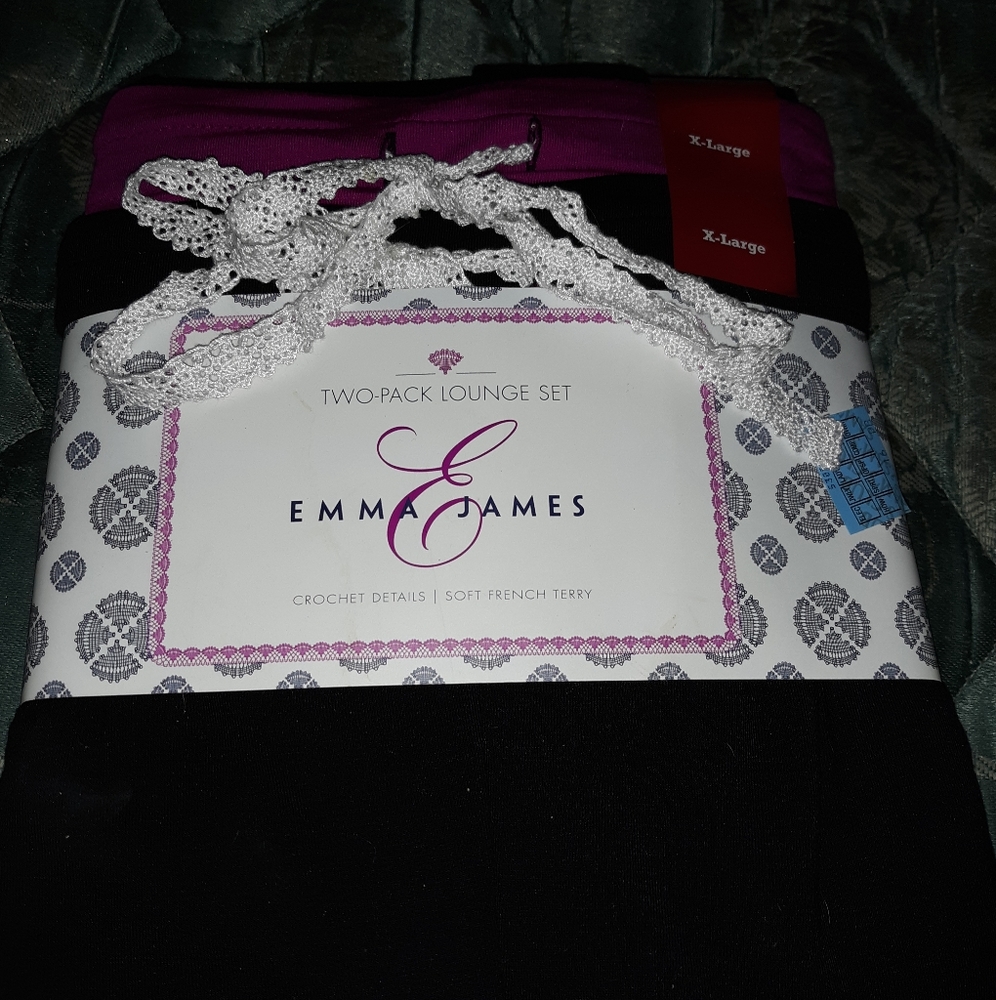 Emma James two pack lounge set